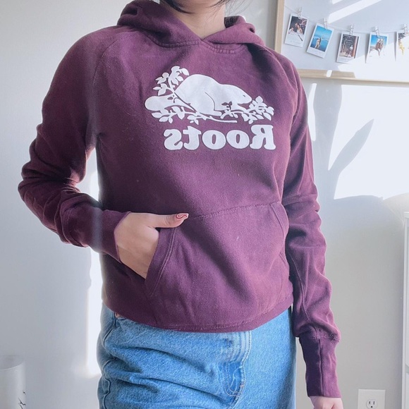 Burgundy hoodie from ROOTS - Picture 2 of 3